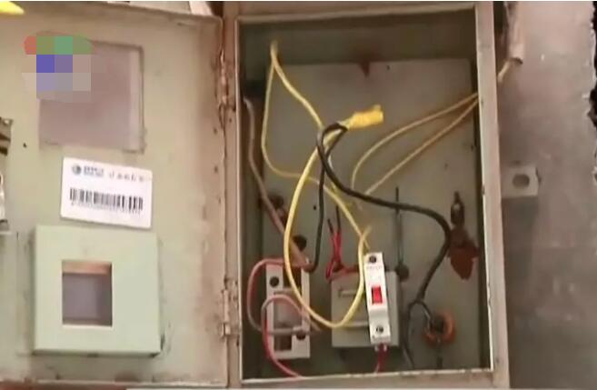洛陽(yáng)城中村竊電被懲治 電表箱內居然沒(méi)有電表